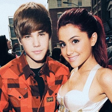 Lirik Lagu Stuck with U - Justin Bieber feat Ariana Grande