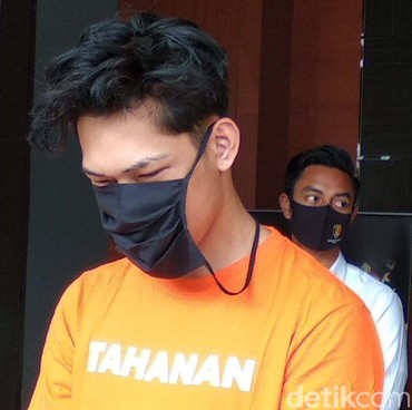 Terancam Hukuman 12 Tahun Penjara, Ferdian Paleka Minta Maaf Sambil Nangis