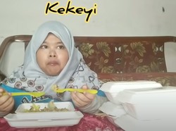 Mukbang Pentol hingga Siomay, 5 Aksi Kekeyi yang Bikin Ngakak