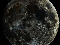 Wow, Ini Foto Bulan Paling Jelas yang Pernah Ada