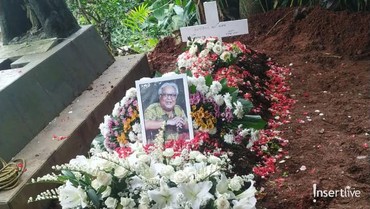 Gerimis Kecil Iringi Prosesi Pemakaman Adi Kurdi