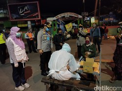 Ratusan Pedagang 2 Pasar di Bojonegoro Rapid Test, 82 Reaktif