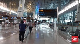 Soetta Masih Lengang, TKI Dicek Darah Hingga Rapid Test