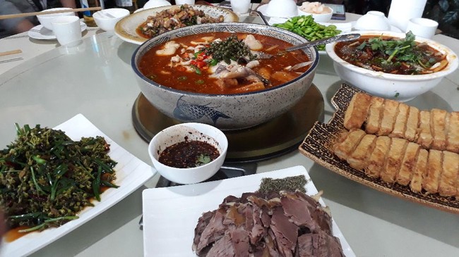 Jadwal buka puasa hari ini di DKI Jakarta dan kota lainnya di Indonesia.