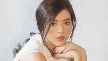 img-title Usai Han So Hee, Artis Cantik Thailand Ini Disebut Netizen +62 Pelakor