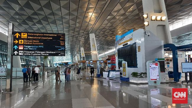 Penumpang Internasional Bandara Soetta Tembus 77 Ribu AP II mencatat sinyal pemulihan jumlah penumpang internasional sebanyak 77.853 orang atau 2.500 orang per hari pada Oktober 2020 di Bandara Soetta.