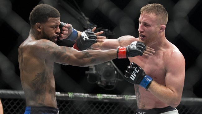 Banyak petarung UFC yang menjagokan Justin Gaethje ketimbang Khabib Nurmagomedov dalam duel perebutan sabuk juara kelas ringan di UFC 254