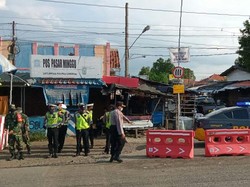 Batasi Aktivitas Warga Jelang Berbuka, Sejumlah Jalan di Cirebon Ditutup