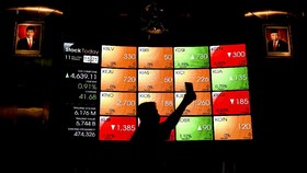 Tertekan 286 Saham, IHSG Melemah ke Level 4.987