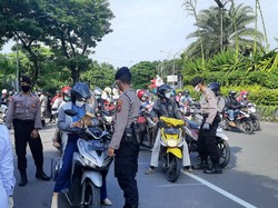 PSBB Surabaya Jilid 2, Check Point Bundaran Waru Macet 1 KM