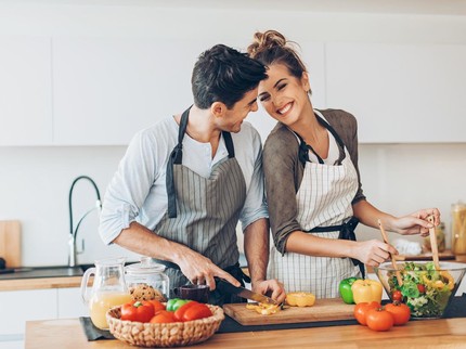 Iseng Posting Foto Seblak Permintaan Suami, Kini Aku Kebanjiran Order Masakan