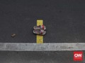 Sandal-sandal Tak Bertuan dan Risiko Takjil Gratis