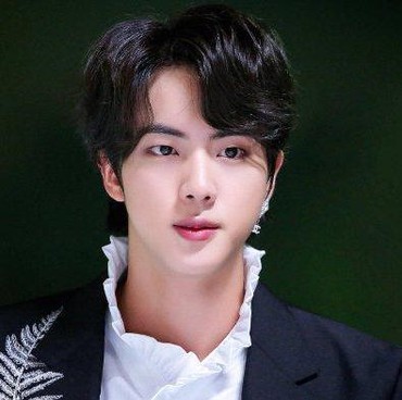 Misteri Foto Jin BTS 6 Bulan Lalu Akhirnya Terungkap, Apa Itu?