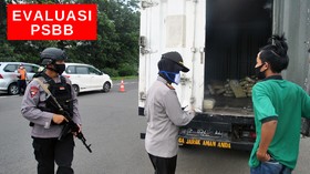 VIDEO: Jokowi Evaluasi PSBB