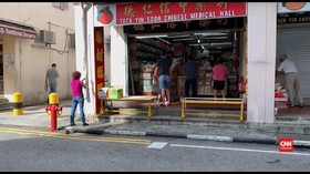 VIDEO: Singapura Bolehkan Toko-toko Kembali Buka