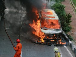 Seberapa Penting Punya Alat Pemadam Kebakaran dalam Mobil?