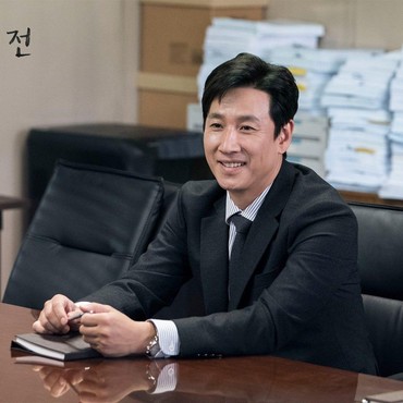 Keluarga Minta Jenazah Lee Sun Kyun Tak Diautopsi dan Akan Dimakamkan Besok