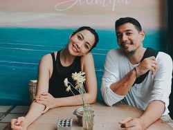 Cerita Lucu Edo Borne saat Jatuh Cinta pada Hesty Purwadinata