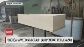 VIDEO: Pengusaha Wedding Beralih Jadi Pembuat Peti Jenazah