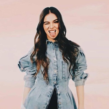 Sekarang! Saksikan Wawancara Eksklusif Bareng Hailee Steinfeld di Sini