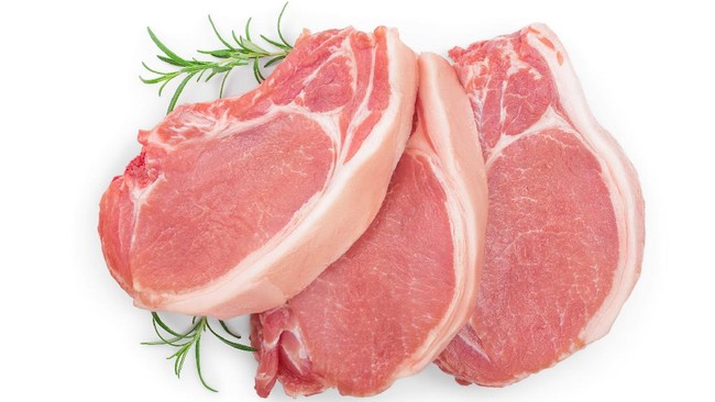Jatuhnya harga makanan dan meningkatnya pasokan daging babi menyeret inflasi China ke level terendah dalam 11 tahun terakhir.