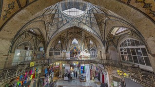 8 Rekomendasi Tempat Belanja Oleh-oleh di Iran