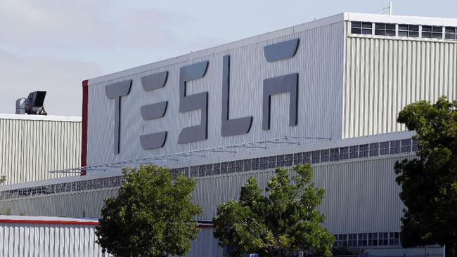 Penjualan Tesla mencapai rekor penurunan terendah akibat penutupan pabrik di Shanghai, China, selama hampir dua tahun akibat Covid-19.