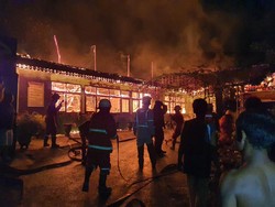 SMP 7 Pekanbaru Kebakaran Semalam, 11 Ruangan Ludes Terbakar