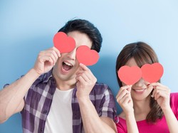 Begini Cara Jaga Kekompakan dengan Pasangan Meski LDR-an