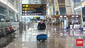Bandara Soekarno-Hatta Jual APD Lewat Vending Machine
