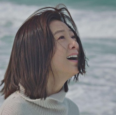 Totalitas di 'The World of the Married', Kim Hee Ae Sampai Tergulung Ombak