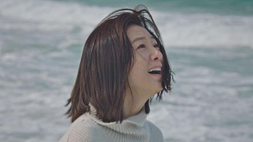 Totalitas di 'The World of the Married', Kim Hee Ae Sampai Tergulung Ombak