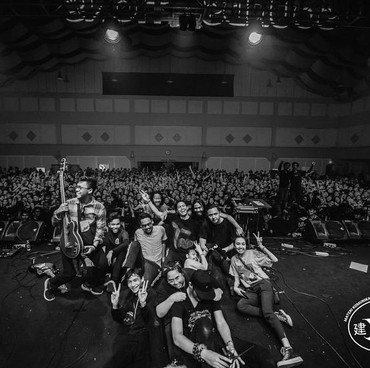 Lirik Lagu Di Padang Lumpuh - Feast