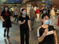 VIDEO: Ada Kasus Baru Corona, Warga Wuhan Tetap Beraktivitas