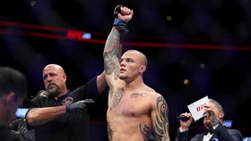 Hasil UFC Vegas 37: Smith Kalahkan Spann di Ronde Pertama