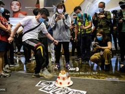 Abaikan Social Distancing, Warga Hong Kong Demo di Hari Ulang Tahun Carrie Lam