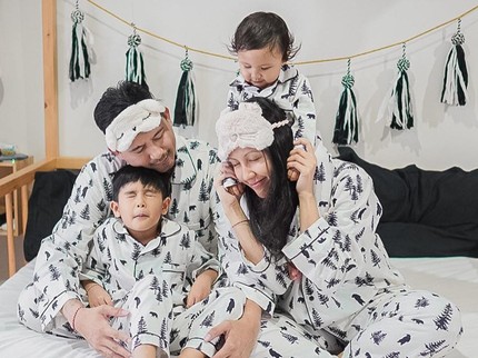 7 Potret Keluarga Artis Saat di Rumah Aja, Siapa Paling Kompak?