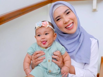 Tips Sukses Fitri Tropica Beri MPASI Pertama, Bayinya Lahap Banget