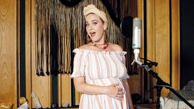 Katy Perry Melahirkan Anak Pertama