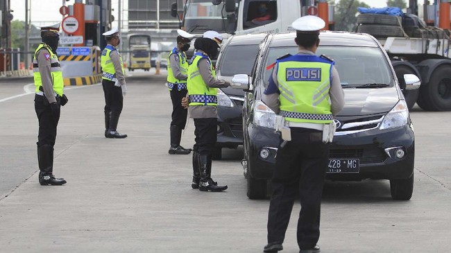 Jalur mudik Iduladha tahun ini yang dijaga polisi adalah jalan arteri dan tol dari Jakarta hingga Jawa Timur serta jalan arteri dan tol Banten hingga Lampung.