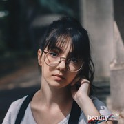 Agar Tidak Menyesal, Begini Caranya Memotong Poni yang Benar