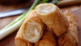Resep Berbuka Praktis ala Resto: Chicken Egg Roll
