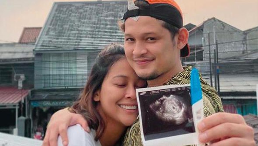 Bunga Jelitha dan Syamsir Alam