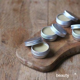 Benda Multifungsi, Ini 5 Fungsi Lip Balm yang Harus Kamu Tahu