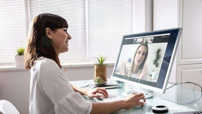 Kerja di Rumah Jadi Gak Males-Malesan Kalau Kamu Lakukan Trik Ini!