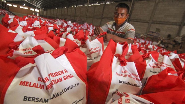 Rencana Jokowi menyalurkan bansos tunai demi mencegah pemotongan oleh oknum tak bertanggung jawab juga memiliki kelemahan. Berikut uraiannya.