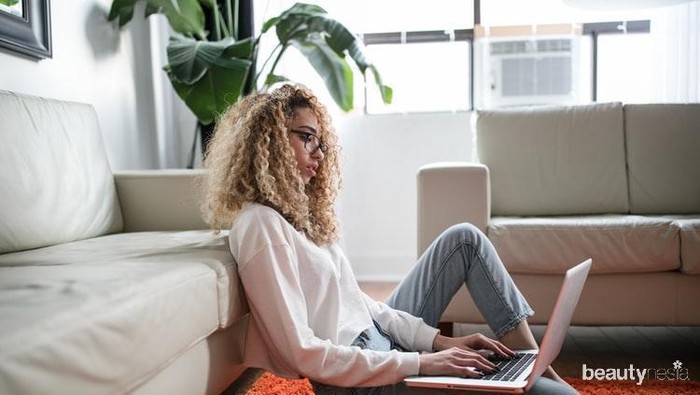 Lagi Mager? Ini Nih Tips Tetap Proaktif Bekerja Saat WFH