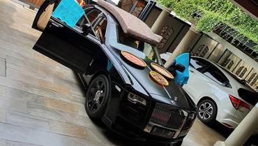 img-title Waduh, Denny Cagur Isi Mobil Rp15 M Raffi Ahmad dengan Bensin Eceran
