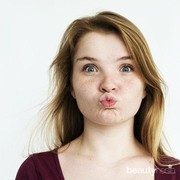 Bikin Bibir Tambah Fresh, Lip Gloss Bening Ini Recommended Banget!