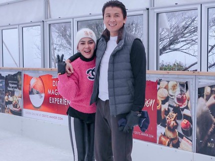 Intip 7 Potret Syahrini & Reino Barack yang Makin Mesra